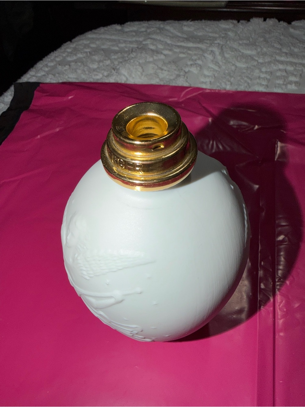 Lampe Berger White Ceramic Fragrance Lantern with Gold Vent Cap Artoria Limoges - Picture 7 of 8